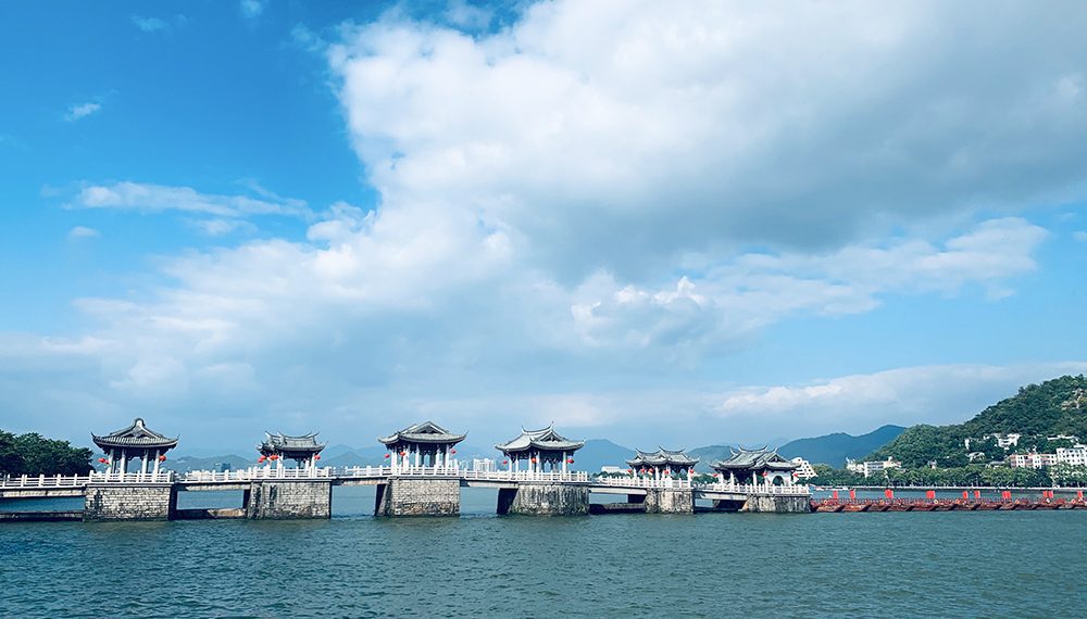 时政新闻眼丨广东之行第一站,习近平为何踏访粤东这座城市