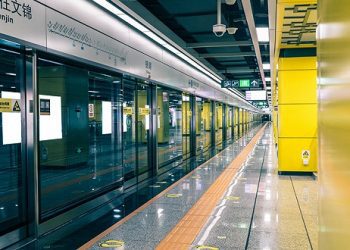 深圳新开通4条地铁线路 总里程突破400公里