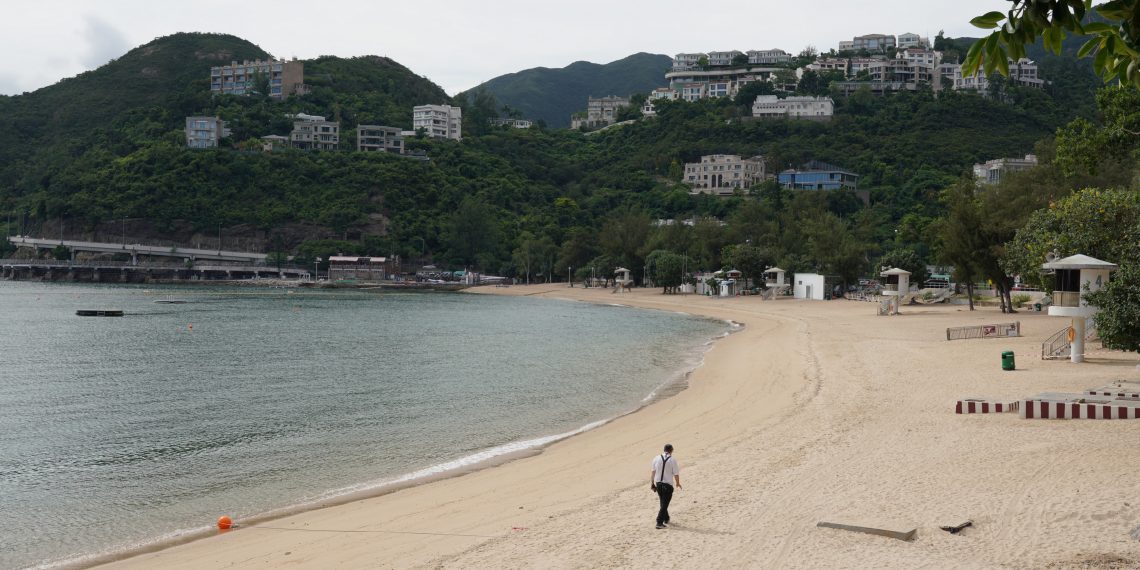 林郑月娥:下月起内地港人返港免14天检疫