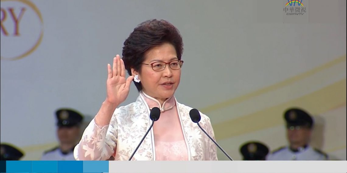 【港澳】香港新入职公务员须宣誓或签署声明拥护基本法和效忠香港特区