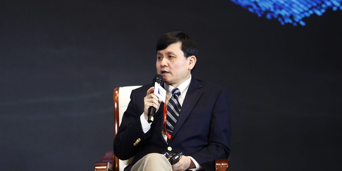 张文宏：二次感染不值得讨论 当下最重要的是疫苗和药物