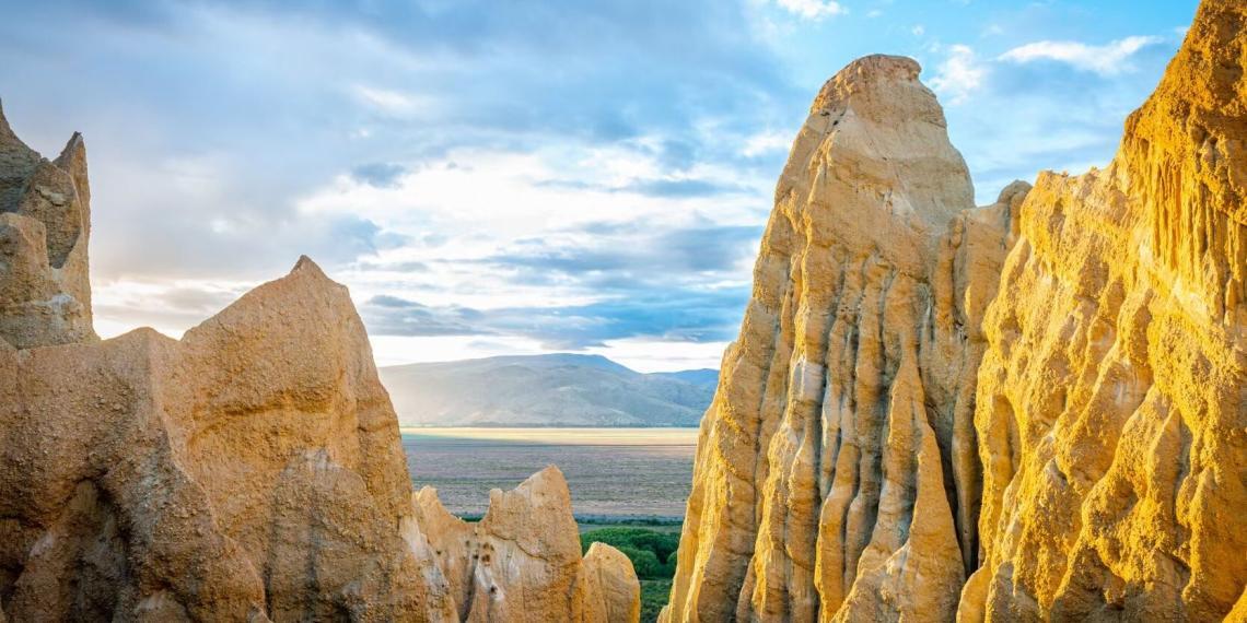打卡迪士尼电影花木兰取景地：新西兰南岛Clay Cliffs（绝美大图）