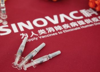 疫情致全球人道主义状况恶化 多国公布新冠疫苗接种计划