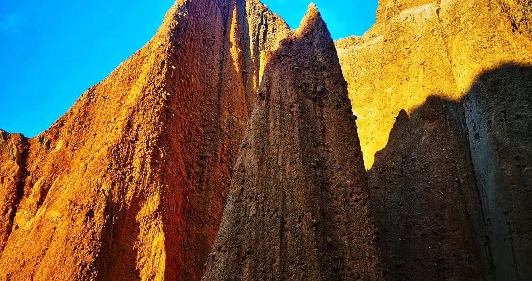打卡迪士尼电影花木兰取景地：新西兰南岛Clay Cliffs（绝美大图）