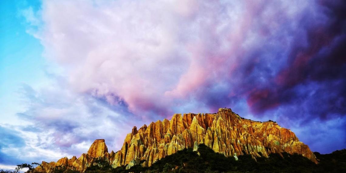 打卡迪士尼电影花木兰取景地：新西兰南岛Clay Cliffs（绝美大图）