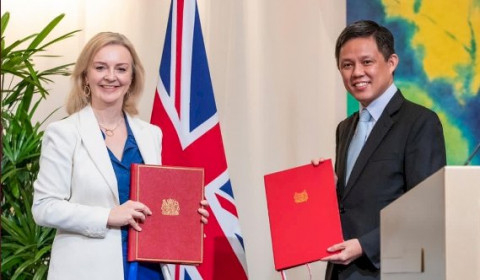 新加坡与英国签署自贸协定