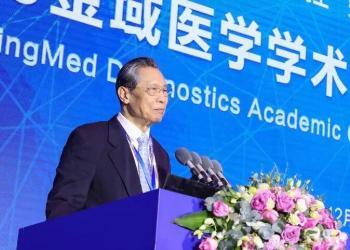 钟南山：关注新冠病毒“环境传人”