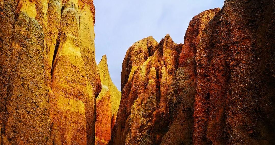 打卡迪士尼电影花木兰取景地：新西兰南岛Clay Cliffs（绝美大图）