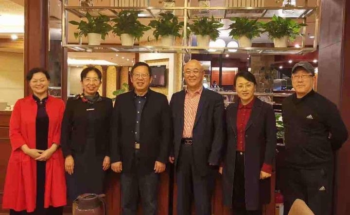 海南省侨联特聘专家委员会成立大会今日海口隆重举行