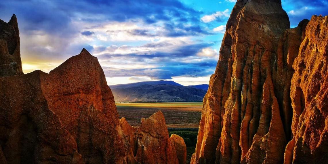 打卡迪士尼电影花木兰取景地：新西兰南岛Clay Cliffs（绝美大图）
