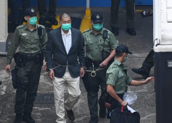 黎智英涉违香港国安法提堂　不准保释明年4月再讯
