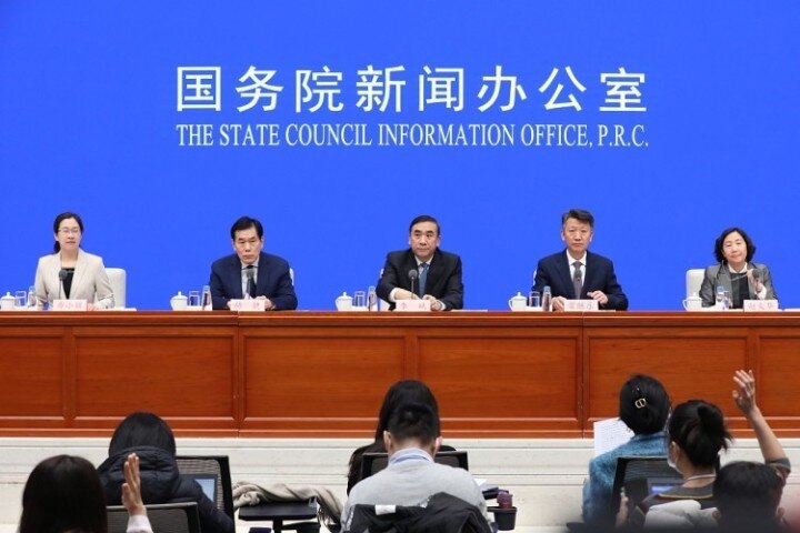 中国成人平均身高继续增长,超重肥胖问题凸显