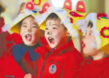 2021年全国姓名报告：2.3万男孩叫“沐宸” 1.8万女孩叫“若汐”