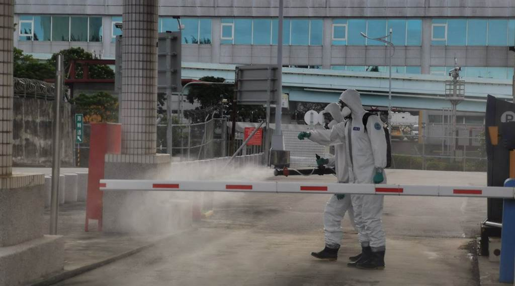 台湾桃园机场出现群聚染疫 奥密克戎感染本地病例持续确诊