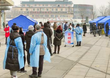 北京冷链相关疫情外溢 风险区域人员原则上不出京
