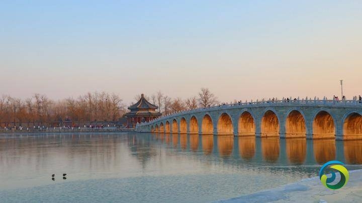 颐和园：南湖岛恢复开放迎来“金光穿洞”（养眼大图）