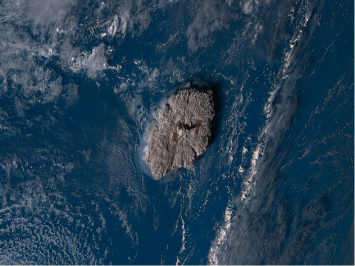 全球直击！多家卫星捕捉汤加海底火山喷发瞬间（高清动图多图）