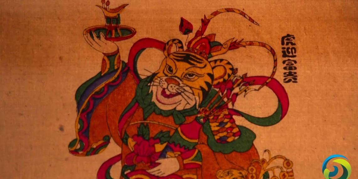 Chinese artist makes New Year pictures to celebrate Year of Tiger
