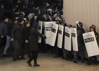 哈萨克斯坦爆发大规模骚乱　抗议者冲入阿拉木图市政厅