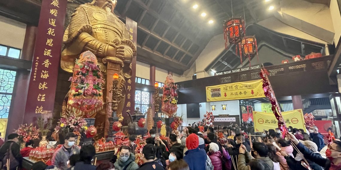 香港新增142宗病例 团年饭群组开始出现