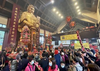 香港新增142宗病例 团年饭群组开始出现