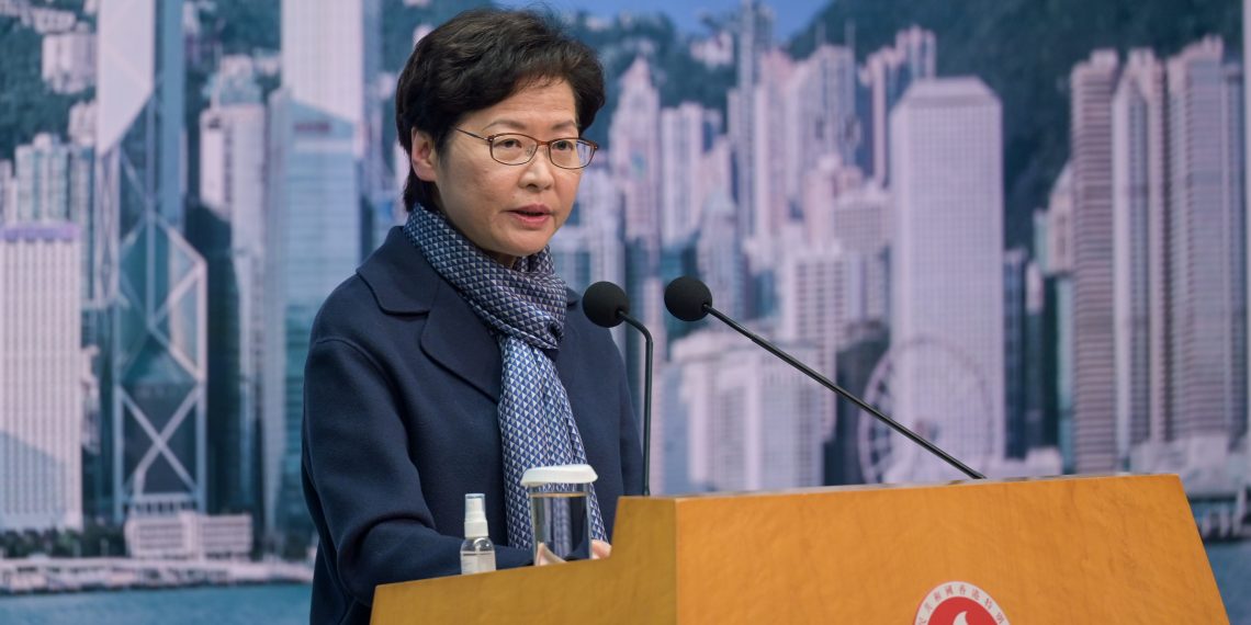 抗疫形势严峻 香港押后特首选举至5月8日举行