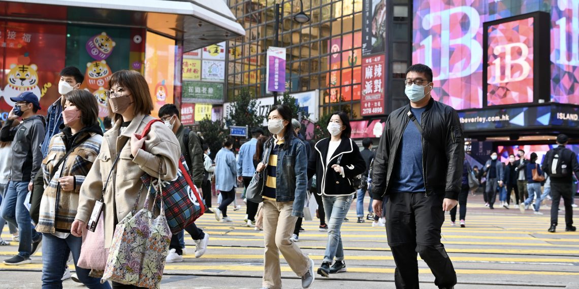 香港专家料疫情3月初至中旬见顶　日增2至3万人确诊　