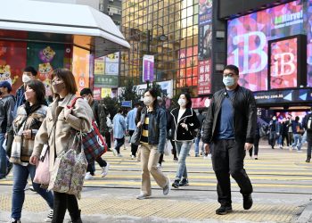 香港专家料疫情3月初至中旬见顶　日增2至3万人确诊　