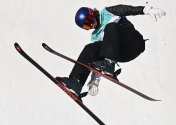 谷爱凌冬奥会首秀！在自由式滑雪女子大跳台资格赛中成功晋级决赛