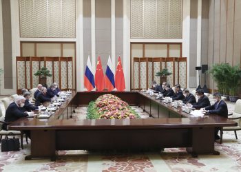 中俄签署一系列合作文件