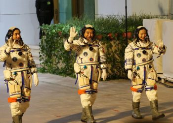 神舟十三号航天员乘组下周进入返回准备阶段