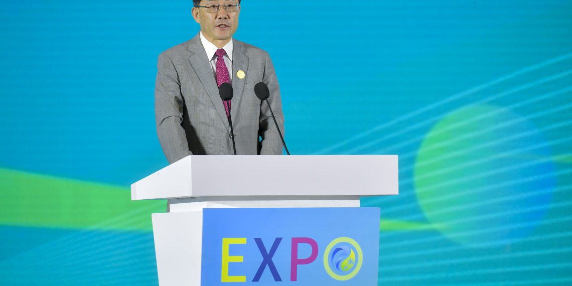 （中国两会）2021年冬天是最后一个与新冠伴随的寒冬？高福：下定论为时尚早