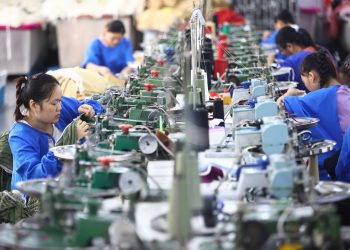 华尔街日报：中国将放宽管控 最快今夏试点