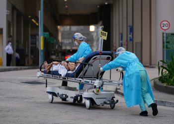 香港新增37529宗病例 本波疫情逾42万人染疫