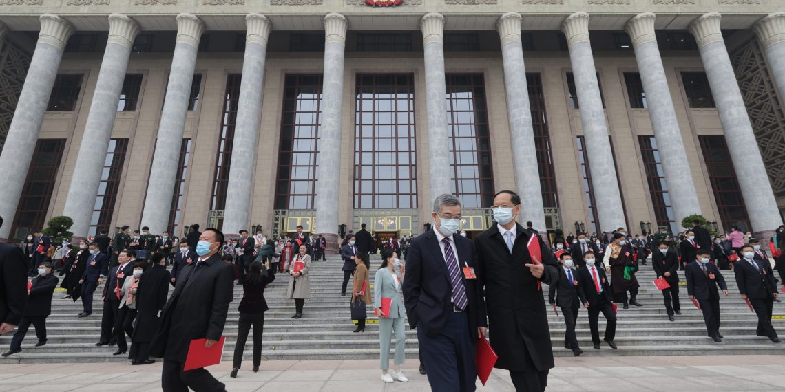 （中国两会）政府工作报告共补充修改92处 主要集中在三方面