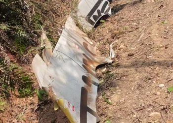 东航停飞全部737-800客机　部分失事机组成员家属抵云南