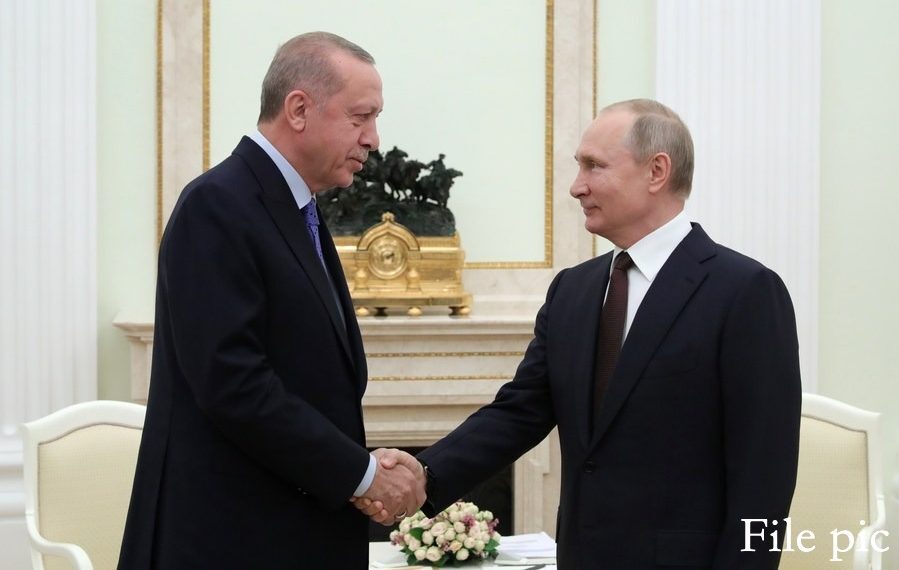Erdogan, Putin discuss Ukraine crisis over phone
