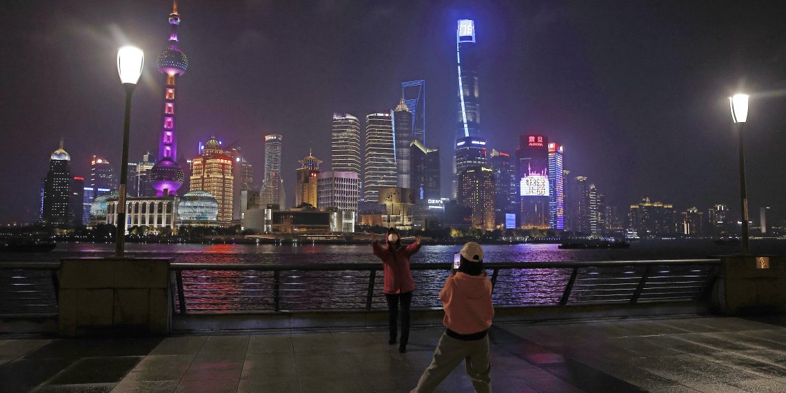 上海浦西封控启动 浦东等区域阶梯式管控