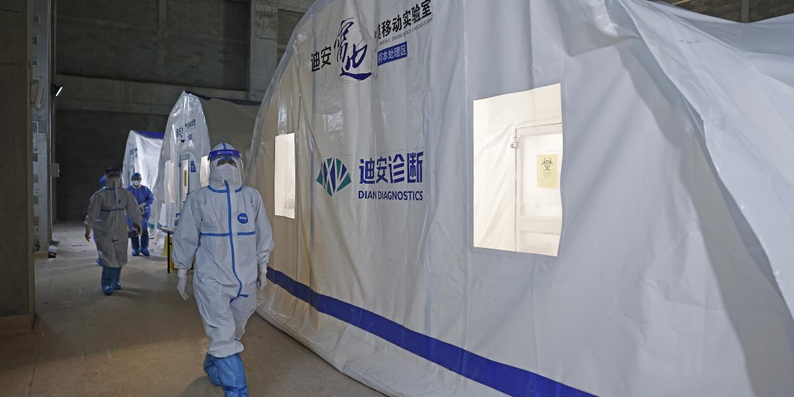 上海疫情传播指数下降　专家指距离控制住很接近