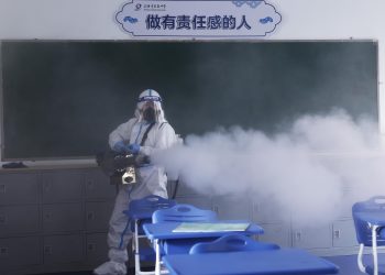 美国累计死亡病例超99万 专家称德尔塔毒株近乎在俄境内消失