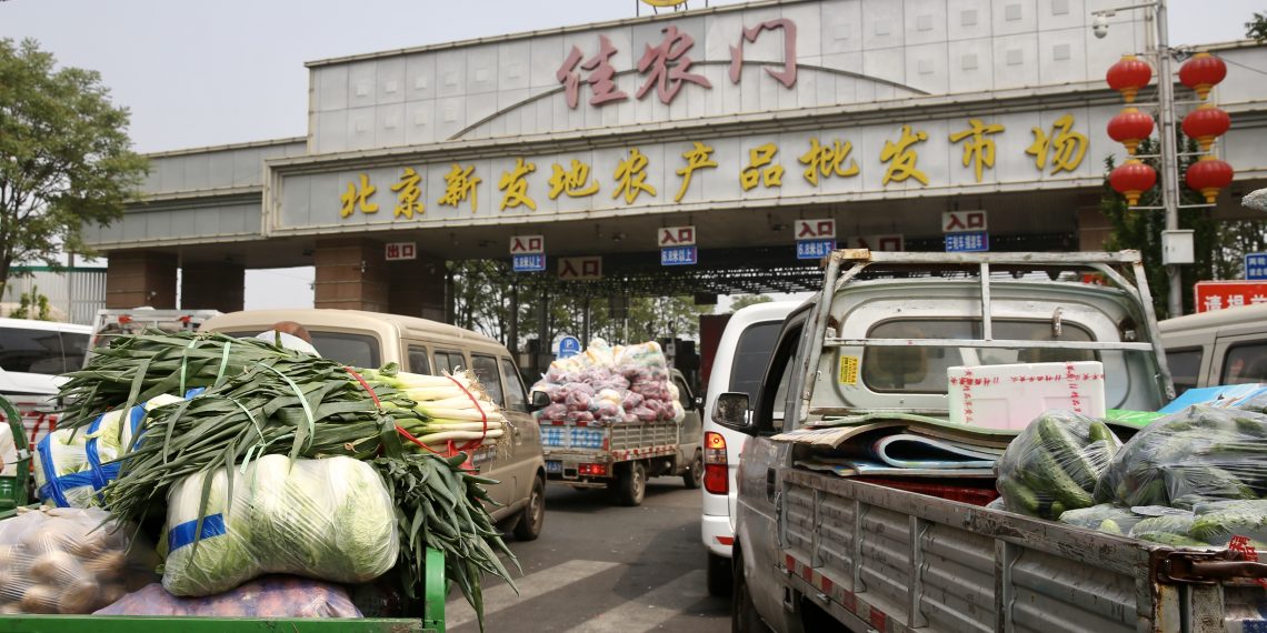 中国官方:结合疫情防控形势和需要,加快建立健全生活物资保障体系