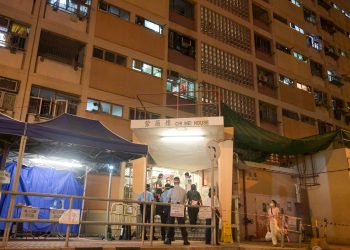香港增366宗病例 将取消就疫情发出的外游警示