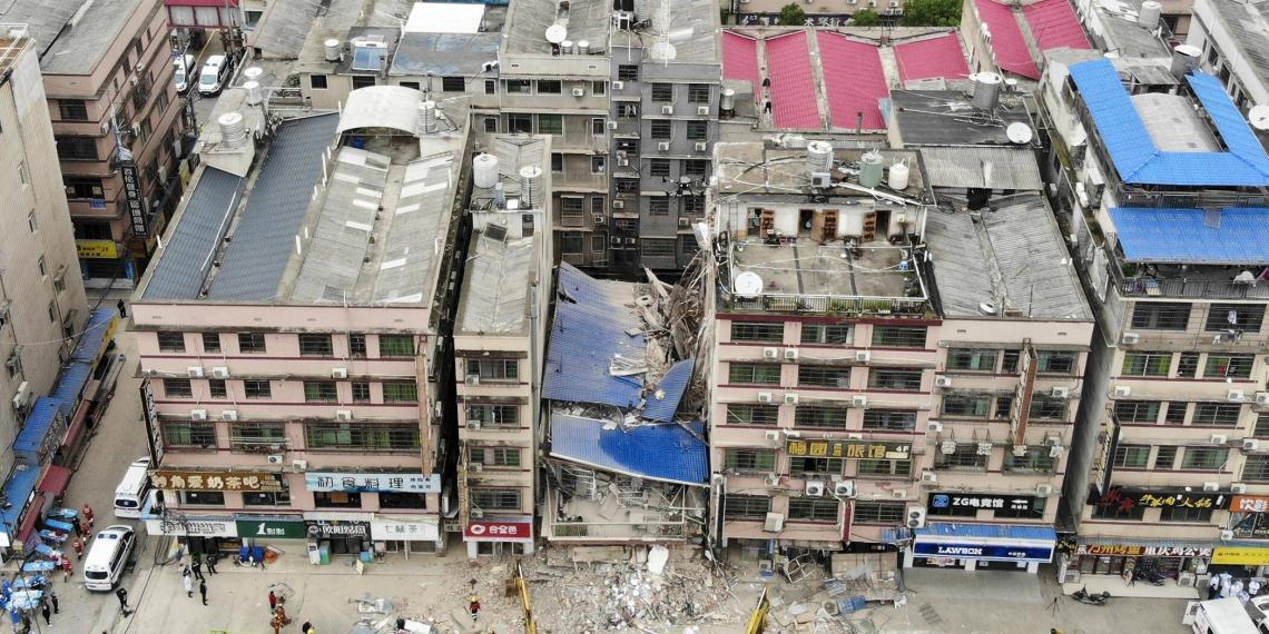 湖南长沙居民自建房倒塌事故:已救出五名被困人员 房主被警方控制