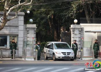 中方回应美方命令驻沪总领馆人员“强制撤离”