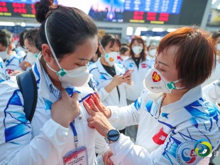 援沪医疗队总人数约万人 部分已入驻方舱医院