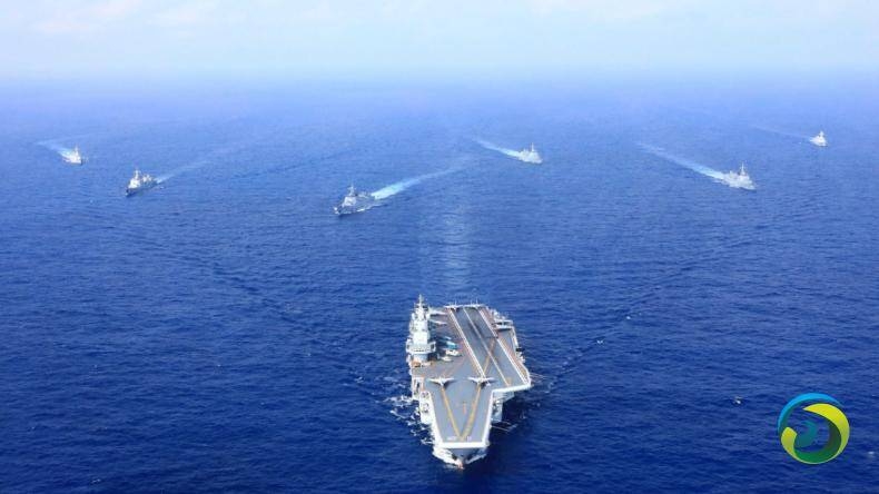 中国海军辽宁舰航母编队开展海上训练