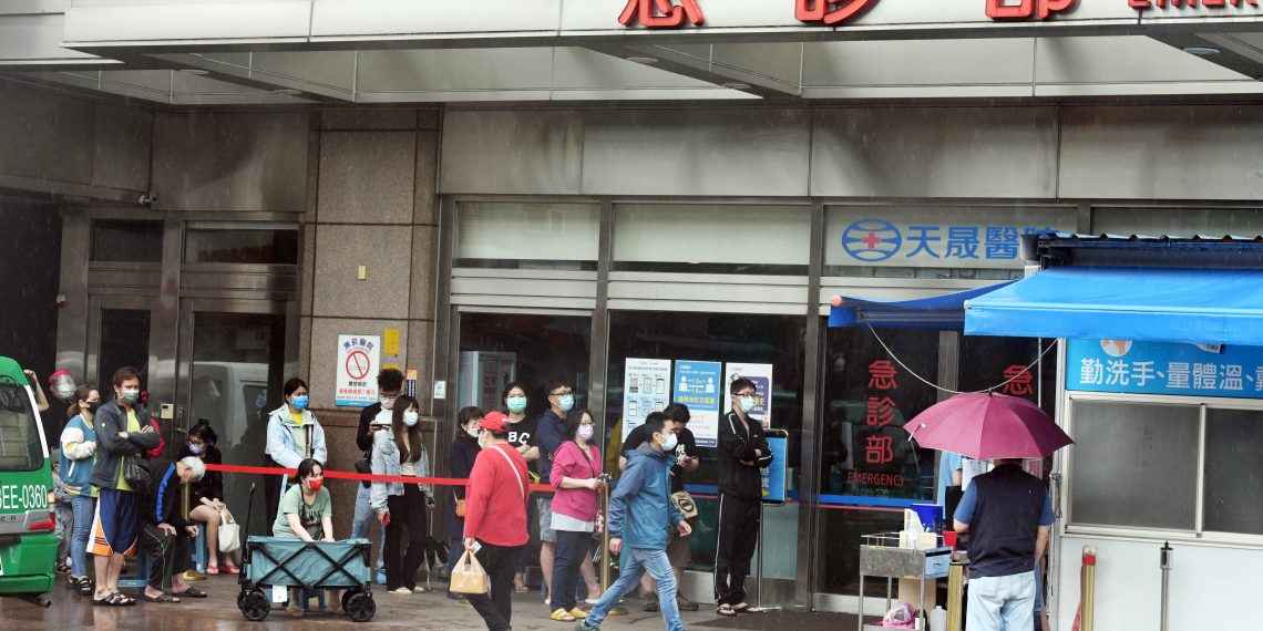 台湾新增57216例新冠肺炎确诊病例