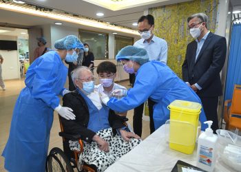 香港研究发现新冠康复者打1针疫苗抗体水平高于3针