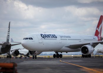 2022年2月28日，澳大利亚澳洲航空公司航班抵达新西兰奥克兰国际机场。