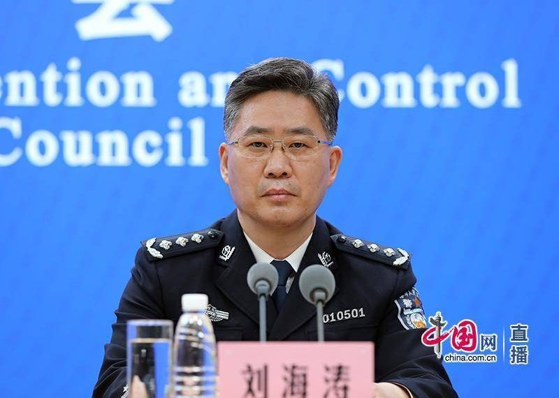 中国官方:“停办护照,剪角外国居留证件”等传言均是虚假消息